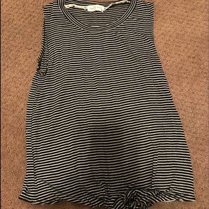 Tillys striped tank ❤️